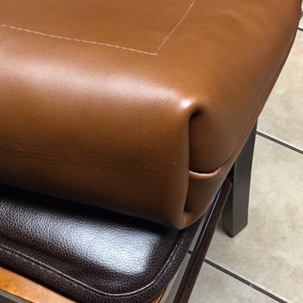 Raw leather structured tote bag - Picture 5 of 7